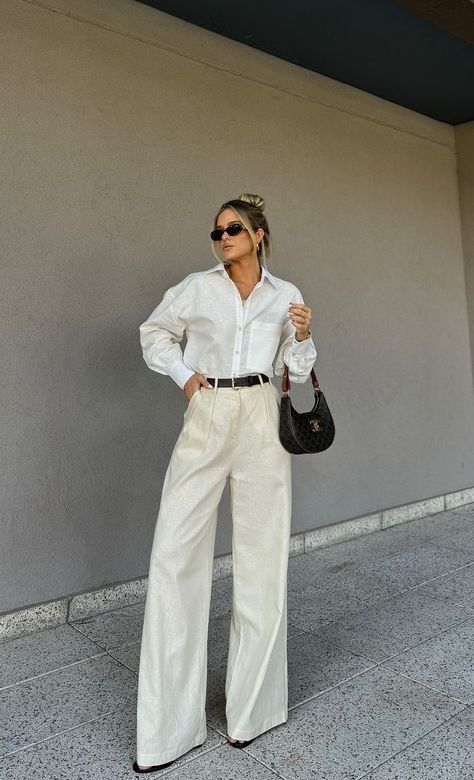 White Business Pants Outfit, Monochrome Casual Outfit, Business Pants Outfit, Christmas Choir, Color Outfits, All White Outfit, Business Pants, White Outfit, Outfits For Women