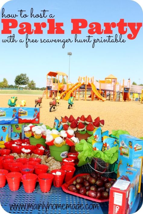 How to host the Best Outdoor Party at a park. Easy to make snack ideas, fun games and a free scavenger hunt printable activity. [ad] #outtoPlay Clif Zbar outdoor play. Party At A Park, Park Birthday Party Ideas, Park Scavenger Hunt, Park Party Decorations, Party Scavenger Hunt, Party At The Park, Playground Party, Party In The Park, Bday Themes