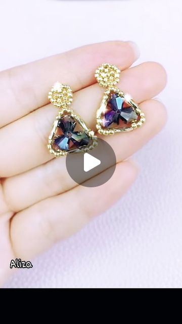 it's queen Aliza on Instagram: "Beautiful beaded earrings tutorial 😍 #kundanjewellery #jewellery #indianjewellery #earrings #bridaljewellery #polkijewellery #necklace #weddingjewellery #kundan #jewelry #kundannecklace #fashion #traditionaljewellery #indianwedding #diycrafts #smallbusiness #diypearlearrings #fabricearrings #easydiy #diyideas @beebeecraft #beadtutorial #beadedbracelet #seedbead #seedbeadbracelet #handmadejewelry #beads #beadsjewelry #beadsbracelet" Diy Pearl Earrings, Beaded Earrings Tutorial, Beautiful Beaded Earring, Earrings Tutorial, Kundan Jewelry, Fabric Earrings, Polki Jewellery, Bee Crafts, Earring Tutorial