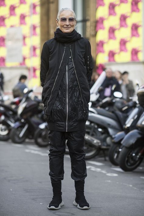 Dark Avant Garde, Avant Garde Fashion Street, Rick Owen Outfit, Street Fashion Men, All Black Fashion, Dark Outfits, Advanced Style, Avant Garde Fashion, Dark Wear