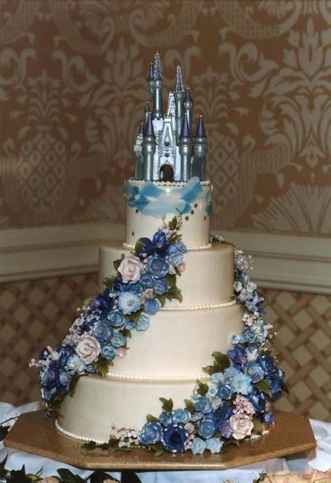 Sweet 16 Cinderella Theme, Castle Wedding Cake, Fairy Tale Wedding Cake, Cinderella Quinceanera Themes, Cinderella Wedding Theme, Cinderella Sweet 16, Cinderella Quinceanera, Quince Cakes, Disney Wedding Cake