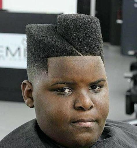 Box Haircut, Low Taper Fade Haircut, Taper Fade Curly Hair, Black Boys Haircuts, Mullet Fade, Drop Fade Haircut, High Fade Haircut, Taper Fade Haircut, Black Men Haircuts