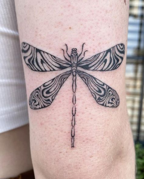 Elizabeth on Instagram: "this psychedelic dragonfly 😭!!!! this turned out soooo cool i’m still feeling out about it. the small details are so satisfying to do 🥲 (to those learning this is a 3rl cartridge) #dragonflytattoo #dragonfly #dragonflyart #dragonflywings #dragonflylover #bugs #yourenotalone #theresbugs #bugtattoo #insecttattoo #psychedelicartist #psychedelictattoo #blackworktattoo #finelinetattoo #delicatetattoo #delicatetattoos" Trippy Dragonfly Tattoo, Creepy Dragonfly Tattoo, Stained Glass Dragonfly Tattoo, Superbloom Tattoo, Detailed Dragonfly Tattoo, Traditional Dragonfly Tattoo, Bugs Tattoo, Insect Reference, Dragon Fly Tattoo