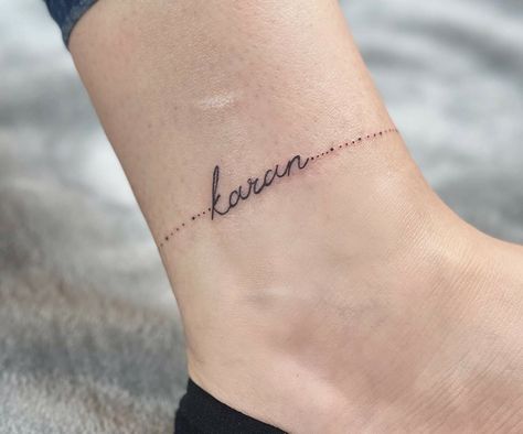 Tattoo Name Bracelet, Bracelet Tattoos With Names, Anklet Tattoos For Women, Ankle Band Tattoo, Charm Bracelet Tattoo, Name Tattoo Ideas, Tattoo Band, Heart Ankle Bracelet, Kid Name Tattoo