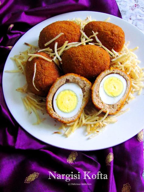 Nargisi Kofta Recipe, Nargisi Kofta, Egg Recipes Indian, Scotch Eggs Recipe, Scotch Egg, Kofta Recipe, Food Pic, Scotch Eggs, Weekend Cooking