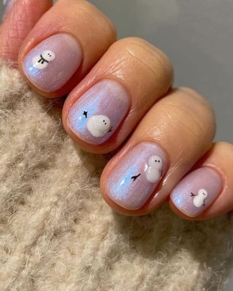 Christmas Minimal Nails, Christmas Nail Snowman, Simple Nail Art Winter, Winter Nails Korean, Korean Nails Christmas, Christmas Nails Minimal, Nail Minimal, Christmas Korean Nails, Snowman Nail