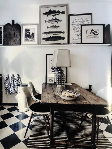 Malene Birger Move and Work Marlene Birger, Grey Interior Doors, Interior Design Course, Chic Bedroom Decor, Interior Kitchen, Black And White Decor, Artist House, Chic Bedroom, Design Course