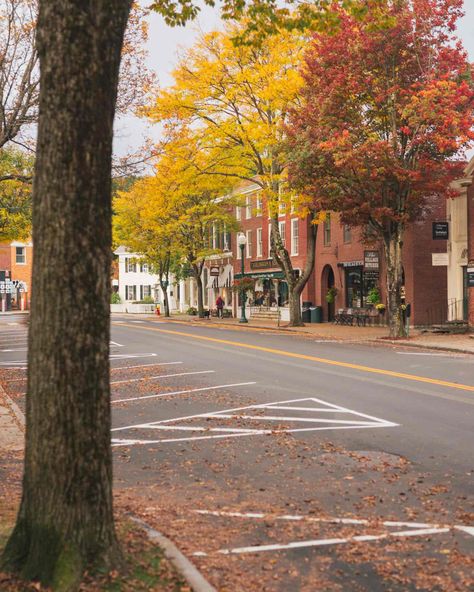 Woodstock, VT Fall Bucket List | Jess Ann Kirby Driving In Ireland, Woodstock Vt, Ireland Weather, Ireland Road Trip, Fall Bucket List, Visit Ireland, Fall Travel, Red Orange Yellow, October 25