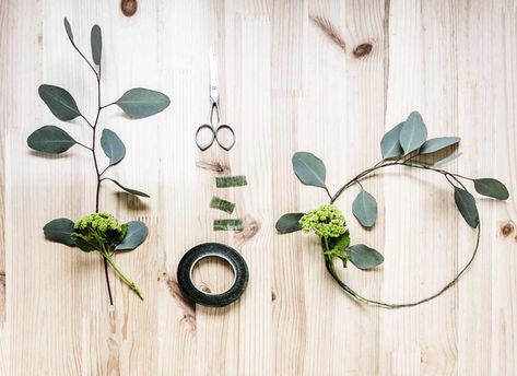 How to make Spring Crown using Eucalyptus branches and foliage Big Party Ideas, Crown With Flowers, Spring Crown, Cult Of Dionysus, Eucalyptus Crown, Greenery Crown, Dancing In The Kitchen, Dried Eucalyptus, Eucalyptus Branches