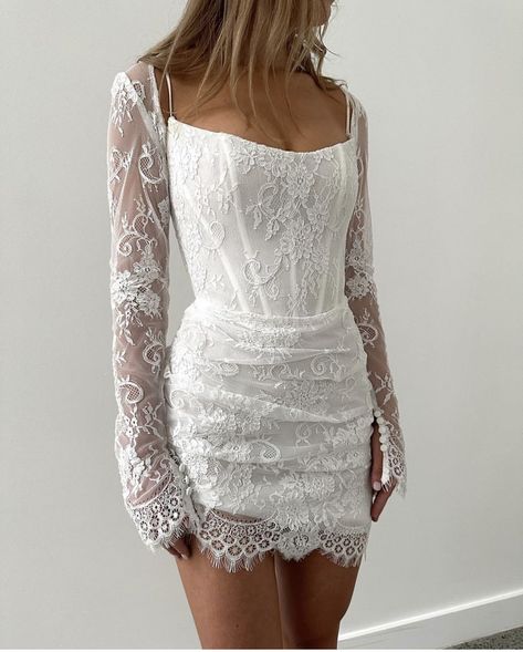 Short Bride Dresses, Wedding Dress Mini, White Dress Wedding, Lace Trend, Mini Wedding Dress, Mermaid Bride, Short White Dress Wedding, Short White Dress, Wedding Dress With Long Sleeves