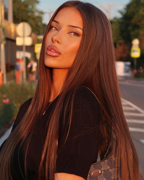 Victoria Secret Makeup, Arab Beauty, Cute Makeup Looks, Nose Job, Hair Color Balayage, Winter Hairstyles, Cute Makeup, Aesthetic Hair, Pretty Hairstyles