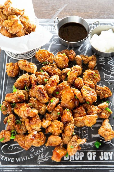 Soy Garlic Chicken (Dakgangjeong) Recipe Fried Garlic Chicken, Soy Garlic Sauce, Bird Recipes, Soy Garlic Chicken, Garlic Fried Chicken, Fried Garlic, Korea Food, Korean Chicken, Garlic Chicken Recipes