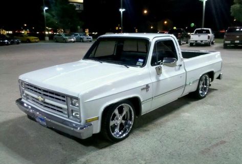 FS : 1985 Chevrolet Silverado SWB | GMC Truck Forum 1985 Chevy C10, 1985 Chevy Truck, 85 Chevy Truck, Truck Paint Jobs, 87 Chevy Truck, Vw Mk1, Dropped Trucks, Trucks Chevy, Lowered Trucks