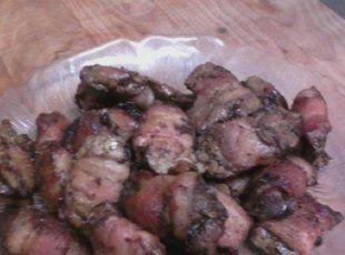 The smokiness of the bacon really gives wonderful flavor! Just try it...you will love it! Baked Chicken Livers, Cooking Chicken Livers, Chicken Livers Recipe, Livers Recipe, Baked Whole Chicken Recipes, Fried Chicken Livers, Whole Baked Chicken, Chicken Liver Recipes, Chicken Gizzards