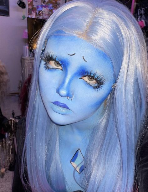 Blue Hair Makeup Looks, Blue Costume Makeup, Blue Face Makeup Halloween, Blue Diamond Steven Universe Cosplay, Blue Witch Makeup, Blue Drag Makeup, Cookie Monster Makeup, Blue Diamond Makeup, Blue Diamond Cosplay