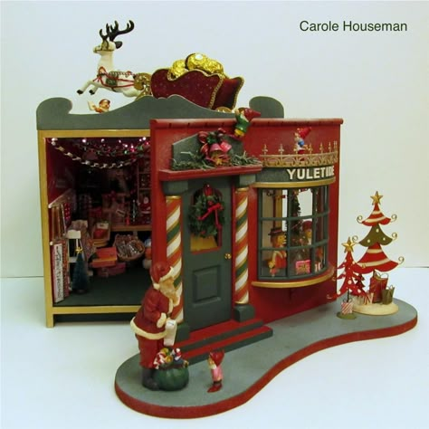 Christmas Toy Shop, Room Box Miniatures, Christmas Miniatures, 3d Miniature, Santa's House, Dollhouse Kits, Toy Shop, Room Box, Jingle All The Way