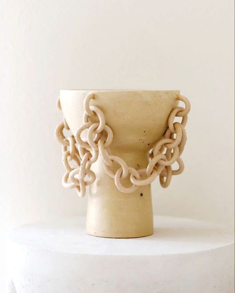 Ceramic Chain Sculpture, Hand Sculpted Pottery, Kelsey Floyd, Ceramic Things, Thrown Vase, Pot Heads, Coil Pots, Body Art Photography, Clay Vase