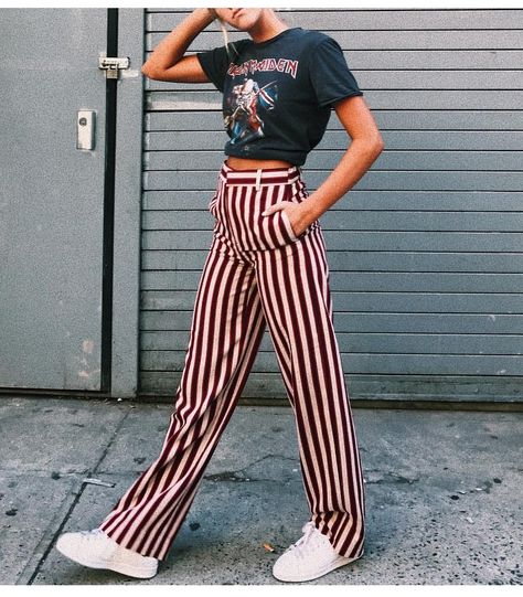 ootd | how to style striped pants | how to style band tee Look Grunge, Mode Hippie, Looks Street Style, Mode Inspo, Outfit Goals, Inspiration Mode, Looks Style, Mode Inspiration, Looks Vintage