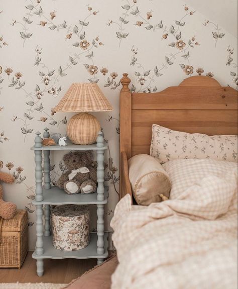 Cottage Core Playroom, Kids Cottage Bed, Cottagecore Kids Bedroom, Cottage Core Toddler Room, English Cottage Kids Bedroom, Cottagecore Kids Room, Cottagecore Nursery Wallpaper, Vintage Toddler Rooms, Kids Room Interior Design