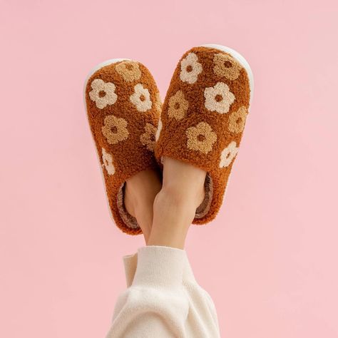 Comfortable and cute, we absolutely adore it. 🎀 Rooting Roses, Flower Slippers, Floral Slippers, Brown Flower, Fuzzy Slippers, Sorority Gifts, Notebook Gifts, Woven Bracelets, Flower Accessories