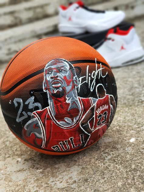 "The \"Jumpmanball\"  Perfect and Unique idea for a gift! Give me your idea and let me create a handmade design on your Basketball. This b-ball is only for decoration. -OUR WORK All of my artworks are handpainted and unique! This is the reason why i prefer to paint everytime different designs. The photos in this listing are an example so as to understand the quality and the details that my artworks have. They are totally hand painted using special Angelus acrylic colours and special LK finisher, Basketball Basket Gift Ideas, Basketball Painting Ideas, Ballon Basket, Painted Basketball, Basketball Painting, Basketball Decor, Basketball Artwork, Basketball Custom, Cool Basketball