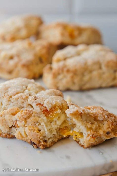 White Chocolate, Dried Apricot and Walnut Scones Greek Yogurt Scones, Dried Apricot Recipes, Apricot Scones, Yogurt Scones, Walnut Scones, Chocolate Apricot, Breakfast Scones, Mini Scones, Dried Apricot