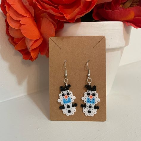 Perler Bead Disney Olaf Earrings White, Black, Blue And Orange New Handmade 1.5” Inches Perler Beads Bundle To Save Don’t Be Afraid To Send Offers :) Perler Bookmark, Perler Earrings, Christmas Perler Beads, Disney Olaf, Teardrop Jewelry, Batman Spiderman, Disney Earrings, Easy Perler Beads Ideas, Mini Iron