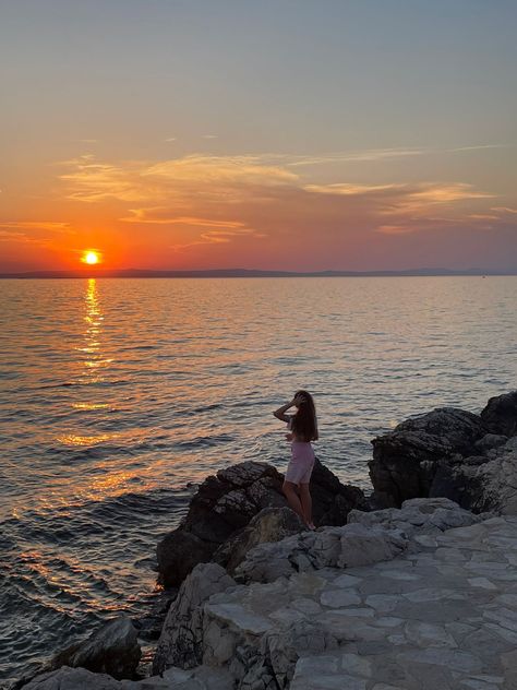 Sunset Ideas Instagram, Vacay Pics Ideas Instagram, Split Croatia Photo Ideas, Croatia Picture Ideas, Croatia Instagram Pictures, Instagram Holiday Photo Ideas, Zadar Croatia Aesthetic, Sunset Aesthetic Pictures, Croatia Photos