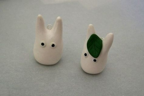 polymer clay ideas♥ on Pinterest | Totoro, Polymer Clay and Fimo Chibi Totoro, Polymer Clay Ideas, Easy Clay Sculptures, Idle Hands, Clay Clay, Clay Diy Projects, Clay Crafts Air Dry, Cute Polymer Clay, Pottery Crafts