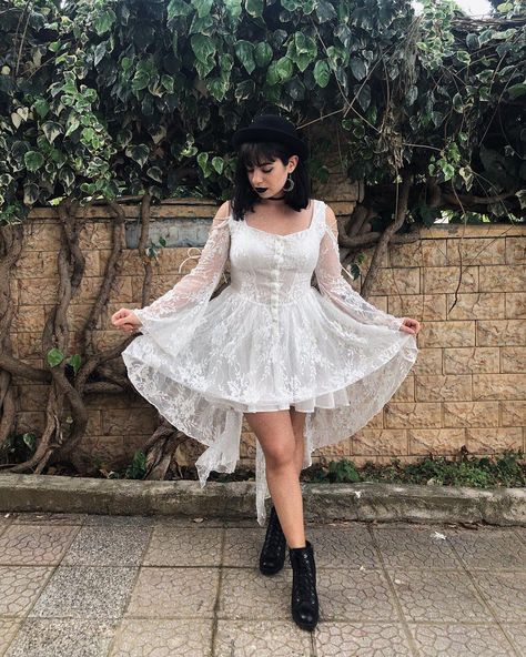 White Goth Dress, White Gothic Dress, White Goth Outfit, Lace Gothic Dress, Dress Reference, White Gothic, White Goth, Summer Goth, Goth Dress