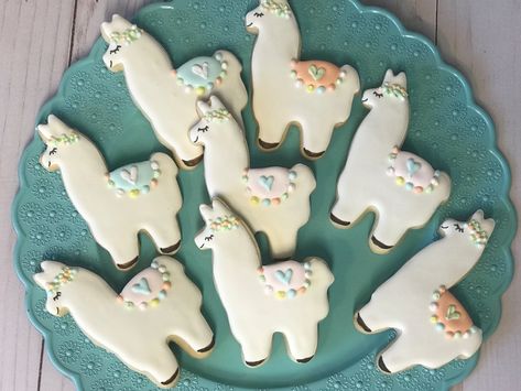 Alpaca Cookies Decorated, Llama Decorated Cookies, Llama Cookies, Valentine Cookies Decorated, Llama Christmas, Royal Icing Sugar, Twin First Birthday, Cookie Time, Animal Cookies