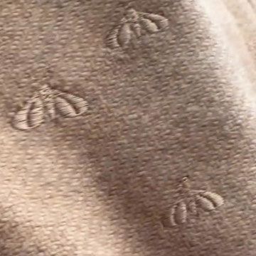 Moth Holes In Clothes, Darning Embroidery, Moth Embroidery, Repair Clothes, History Fashion, Sewing Diy, Crewel Embroidery, Diy Sewing Projects, Look Book