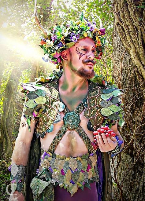 Faerie King. Renaissance Pleasure Faire. Fairy Face Paint, Faerie Costume, Male Fairy, Broadway Costumes, Elf Cosplay, King Outfit, Journey Girls, Fairy Clothes, Medieval Costume