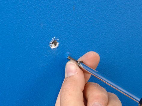 How to Fix Nail Pops in Walls and Ceilings - For Dummies Construction Nails, Nails Work, Diy Home Updates, Home Paint Color, House Repair, Paint Tips, Drywall Repair, Bedroom Redo, Paint Color Schemes