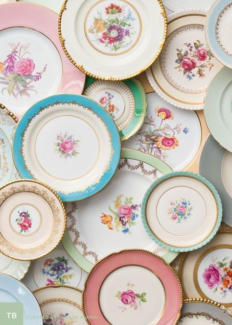 Fancy Plates, Plate Inspiration, Mismatched Plates, Mismatched China, Pretty Dishes, Kitchen Plate, Dining Plates, Plate Wall Decor, China Dishes