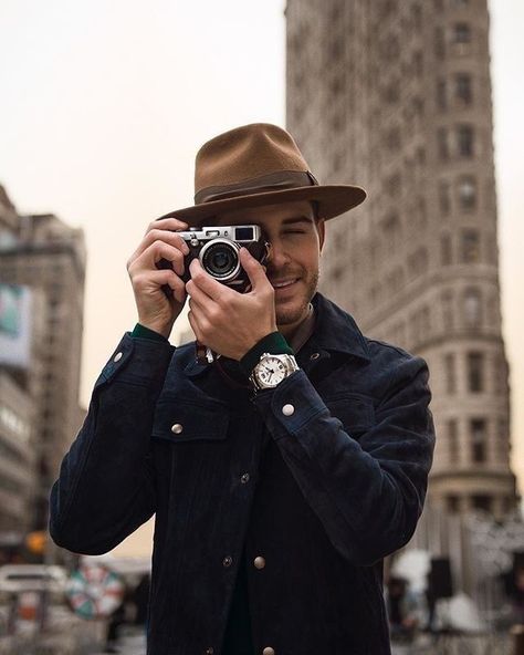 It was night that night. Brown Fedora Hat Outfit, Mens Fedora Hat Outfit, Outfits With Fedora Hats, Fedora Hat Men Outfits, Outfit With Fedora, Hat Men Outfit, Hat Outfit Men, Fedora Outfit, Fedora Hat Outfits