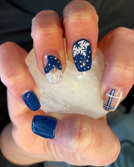 Gnome nails winter nails Blue Gnome Nails, Winter Gnome Nails, Christmas Gnome Nails, Jan Nails, Cosmo Nails, Gnome Nails, Gnome Art, January Nails, Sweater Nails