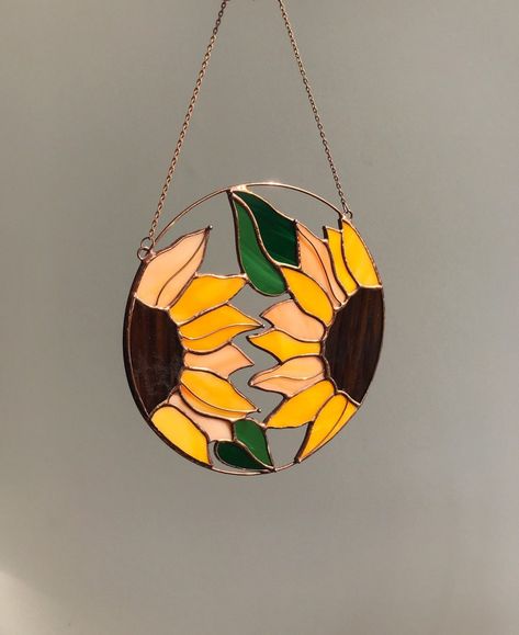 Mosaic Suncatchers, Stained Glass Yellow, Stained Glass Sunflower, Stained Glass Home, Easter Green, Glass Sunflower, Flower Suncatcher, Glass Painting Patterns, L'art Du Vitrail