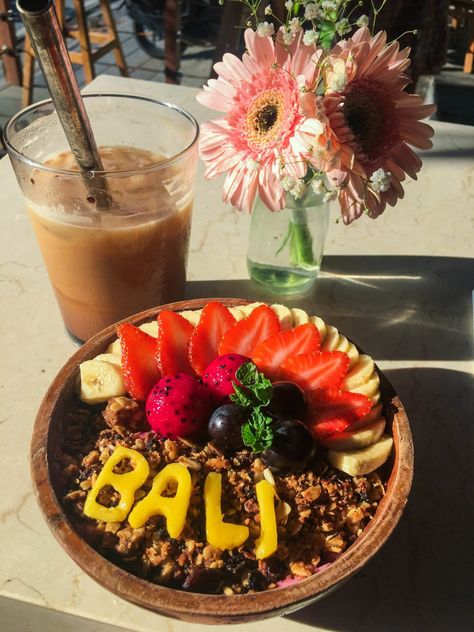 Best Vegan and Plant-Based Cafes To Try in Bali Bali Baby, Paneer Dishes, Bali Food, Sweet Potato Gnocchi, Vegan Cafe, Food Spot, Smoothie Bowl Recipe, Good Smoothies, Healthy Holidays