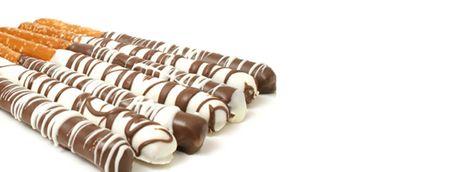 More pretzel rods. Pretzel Dip Recipes, Dipped Pretzel Rods, Chocolate Covered Pretzel Rods, Chocolate Dipped Pretzels, Pretzel Dip, Covered Pretzels, Pretzels Recipe, Pretzel Rods, Chocolate Pretzels