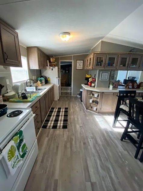 Florida Single Wide Interior After Single Wide Renovation, Trailer Remodel Single Wide, Single Wide Trailer Remodel, Mobile Home Single Wide, Trailer House Remodel, Double Wide Remodel, Single Wide Remodel, Remodel Mobile Home, Mobile Home Kitchen