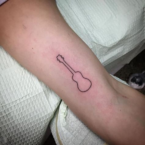 Ukulele Tattoo, Tattoo Kiss, Beginner Tattoos, Tattoo Flash, Minimalist Tattoo, Flash Tattoo, Infinity Tattoo, Ukulele, Tatting