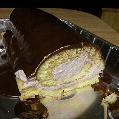 HCG Diet (P3) Oopsie Cake Roll @keyingredient #cake #cheese #chocolate Oopsie Cake, Hcg Recipes, Cake Roll Recipes, Postre Keto, Atkins Recipes, Low Carb Cake, Thm Desserts, Low Carb Sweets, Thm Recipes