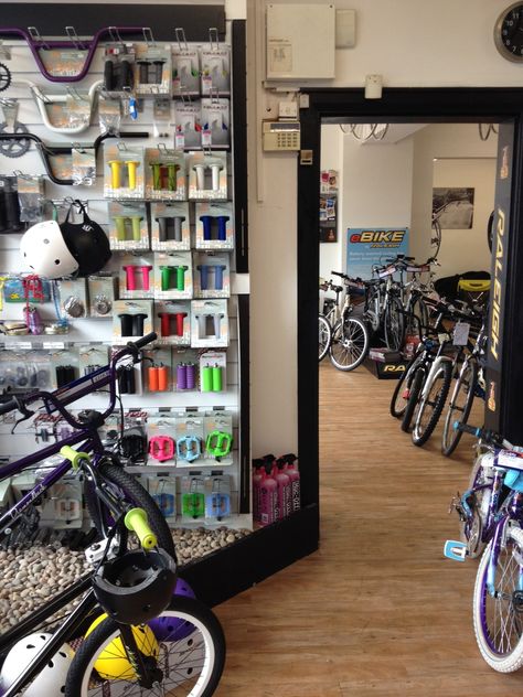 BMX Bike Store Bike Shops, Bmx Shop, Bicycle Shop, Cycle Ride, Pretty Bike, Bike Store, Bmx Bike, Bicycle Art, Old Bikes