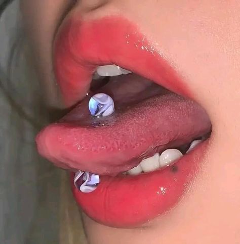 Piercing Bouche, Tongue Piercing Jewelry, Mouth Piercings, Tongue Bars, Piercing Chart, Tongue Ring, Snakebites, Pretty Ear Piercings, Face Piercings