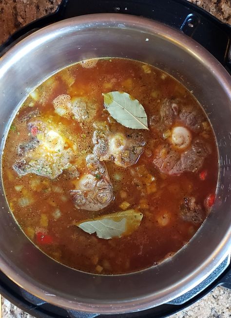 Cuban Oxtail Stew, Cuban Oxtail Recipes Instant Pot, Instant Pot Oxtail Recipes, Cuban Oxtail Recipes, Pressure Cooker Oxtail, Oxtail Recipes Crockpot, Oxtail Stew, Cuban Dishes, Oxtail Recipes