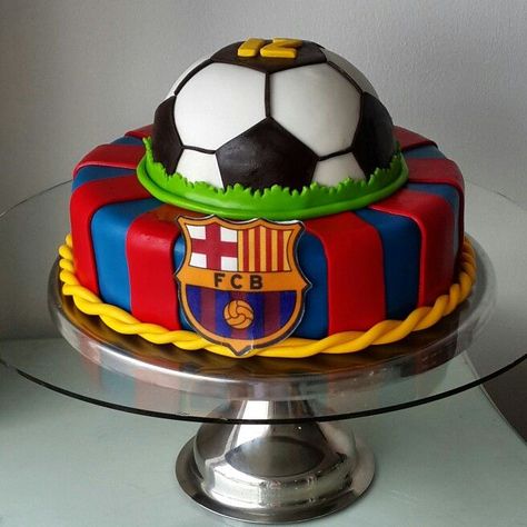 Bolo Do Barcelona, Barcelona Cake, Birthday Cake Kids Boys, Soccer Birthday Cakes, Rodjendanske Torte, Football Birthday Cake, Soccer Cake, Soccer Birthday Parties, Cake Models