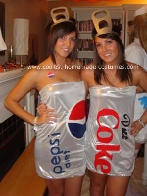 Pepsi and coke challenge costumes. Love the soda tab headbands - not the "can you taste the difference" quote on back --ick #halloween Pepsi And Coke, Free Halloween Costumes, Geek Outfit, Halloween Costume Patterns, Idea For Halloween, Hallowen Ideas, Diet Pepsi, White Claw, Couple Costume