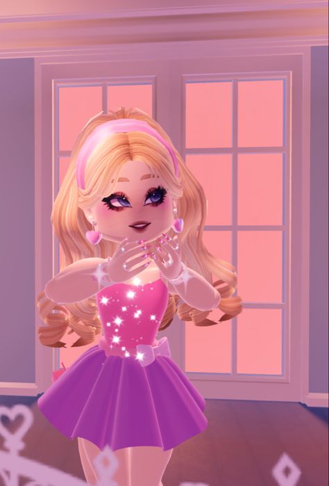 Original by me, dont steal <3 #royalehighoutfits #royalehigh I totally forgot about this omg.. 😭😭 Living Doll Royal High, Royale High Barbie Outfit, Barbie Royale High Outfits, Barbie Royale High, Royale High Celebrity Look Alike, High Barbie, Royal High Outfits Ideas Cheap, Kawaii Outfits, Rh Fits