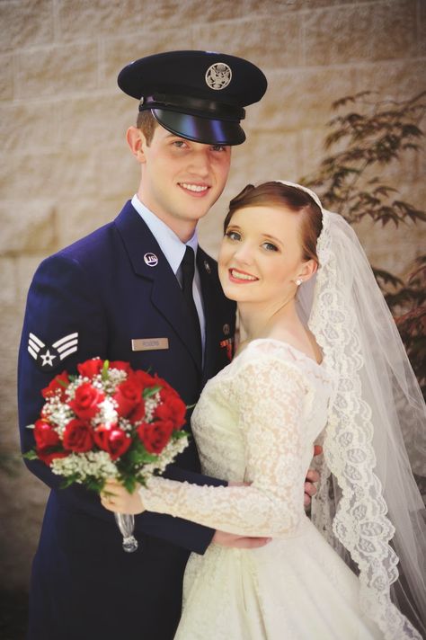 Flashback Summer: Wedding Pictures, First Post!  retro 1940s military Air Force wedding photo shoot Wedding Photography Poses Family, Air Force Wedding, Wedding Reception Tablescapes, Military Weddings, Military Air Force, Military Dresses, Military Wedding, Photography Poses Family, Royal Wedding Dress